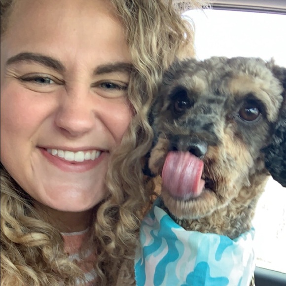 Meet your Posher, Holly - Picture 3 of 3